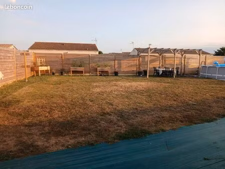 terrain viabilisé 548 m2 & mobil home rénovée