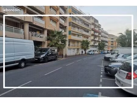 parking/box 13 m² cannes