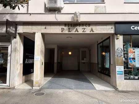 a vendre parking à vence 06