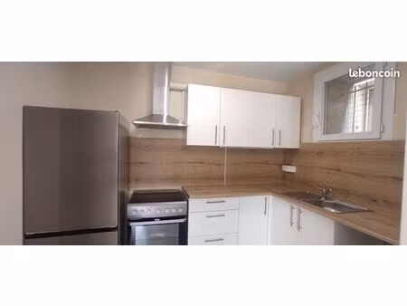 maison de village meublée avec terrasse – centre d’eyragues