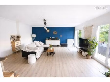 maurepas bois joli – duplex t4 de 86 m² avec jardin 85 m²  2 wc  dressing  box et cellier