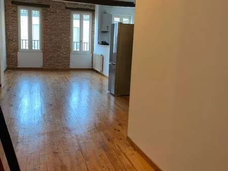 bel appartement t3 rue de la banque 82000 montauban proche des commoditées