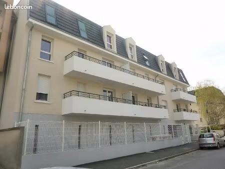 studio 1 pièce 27 m²