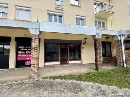 local commercial 62 m²