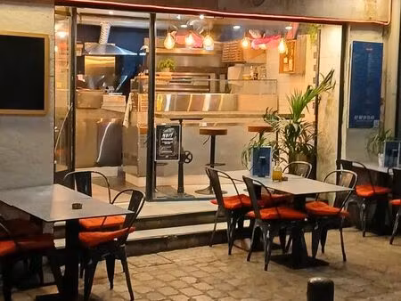 local restauration avec extraction – idéal emporter/livraison – pizza/burger/snack (non li