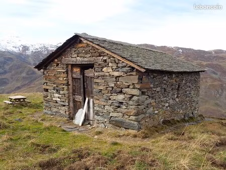 recherche chalet d'alpage ou petite bergerie