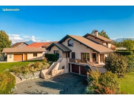 entre genève et montagnes - villa contemporaine baignée de lumière avec vue imprenable sur