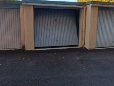 garage dans résidence sécurisée