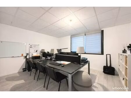 bureau privé-dans espace pro partagé