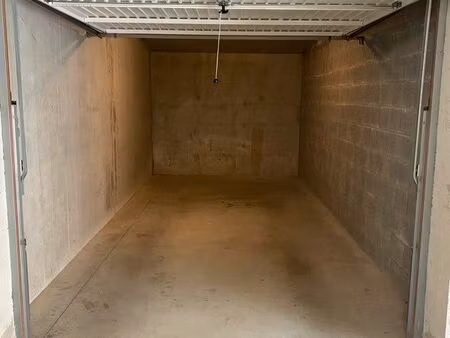 garage à louer