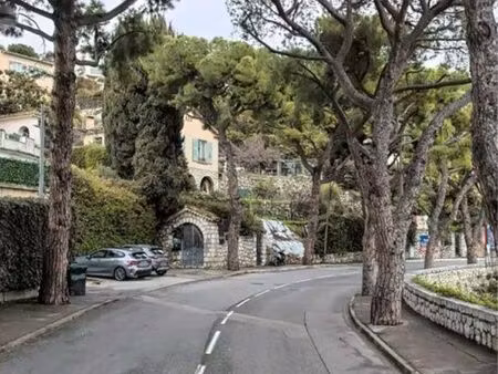 vend garage avec sa place de parking attenante villefranche-sur-mer