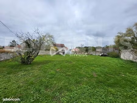 terrain 610 m² bussières