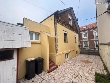 immeuble 3 pièces 55 m²