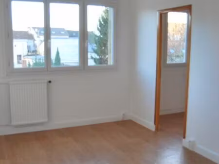 t2 43 m2 plein sud à 25 mn de paris