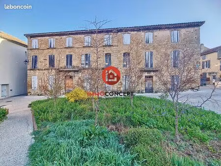 maison 18 pièces 445 m²