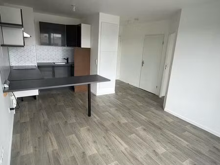 2 pièces 38m2 maurepas