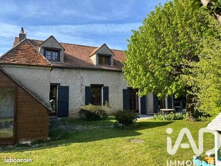 propriété 4 pièces 135 m²