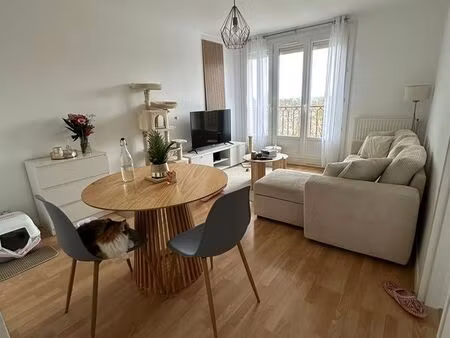 t3 vauguyyon + parking + cave