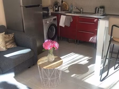 joli t1 bis avec terrasse