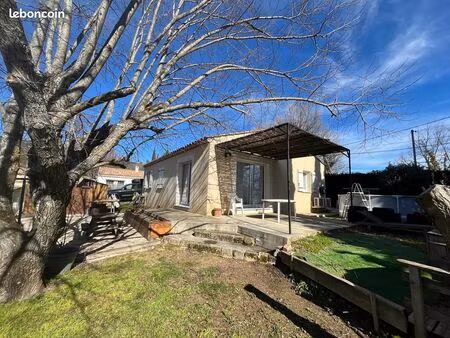vente maison plain pied luberon avec jardin