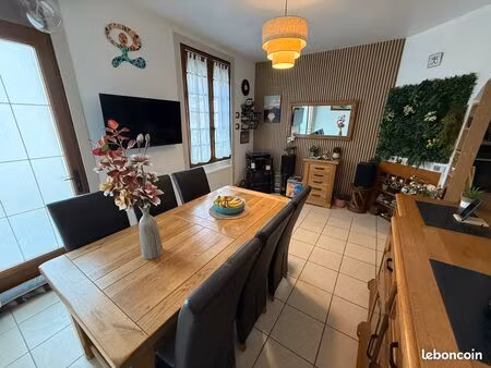maison 5 pièces 84m²