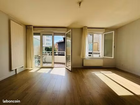 appartement 3 pièces 67 m²