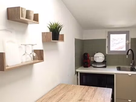 studio meublé – centre-ville d’orange