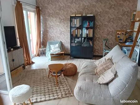 appartement 70 m2 (env 60 loi carrez)