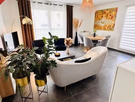 appartement 4 pièces 77 m²