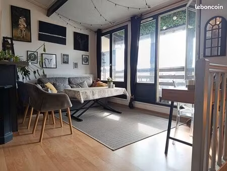 2p dernier étage  balcon  lumière