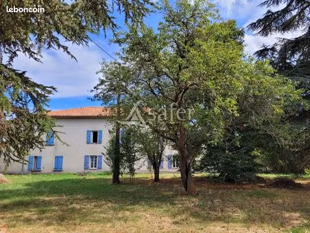 maison 10 pièces 300 m²