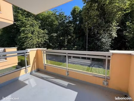 village - appartement 4 pièces 85 m²