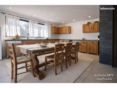 maison 7 pièces 182 m²