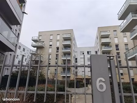 f3 lumineux – résidence 2016 – double exposition sud‑est – cuisine ouverte – balcon sans v