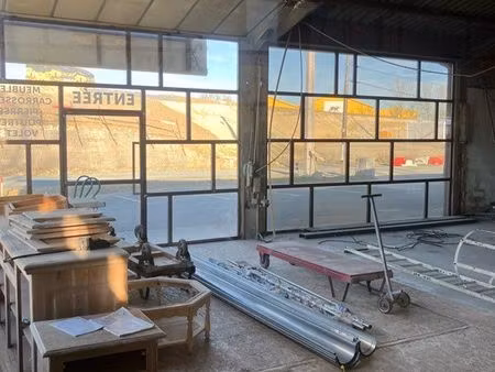 magasin ou bureau à mélou