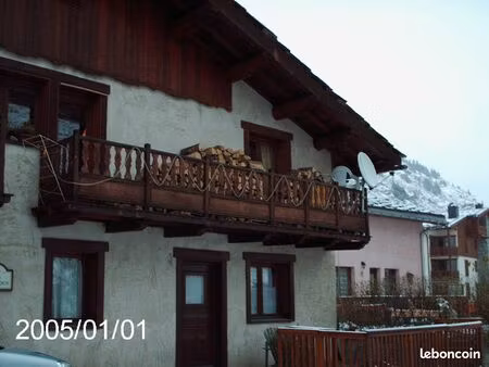 appartement a lanslevillard val cenis
