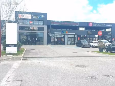 local commercial 120 m²