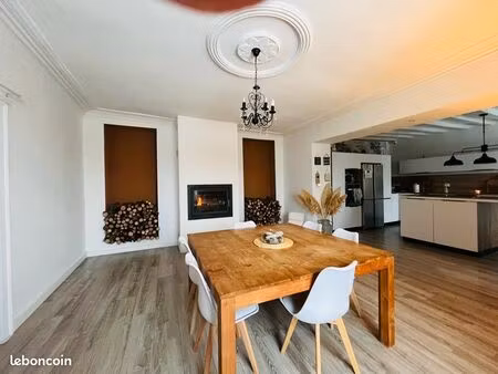 maison individuelle  4 chambres 183 m² habitables et 1350 m² de terrain