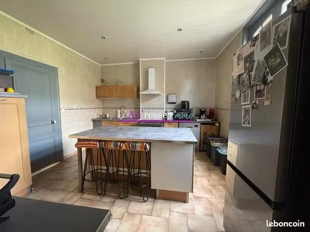 maison 6 pièces 180 m²