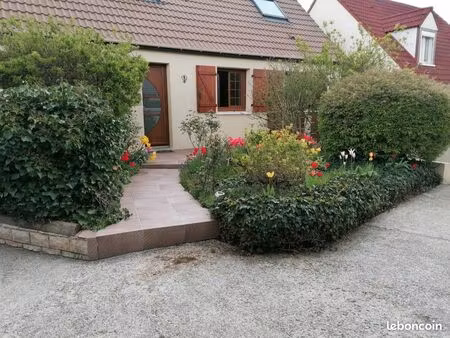 maison 130 m2 / terrain arboré 790 m2 + s/s total