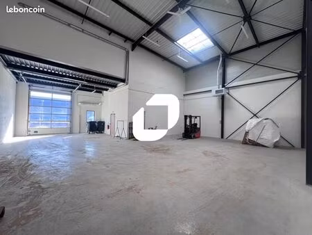 local d'activité 310 m²