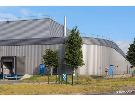 stockage logistique + bureaux