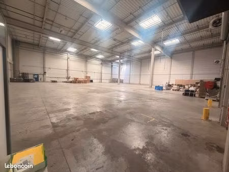 stockage logistique et bureaux