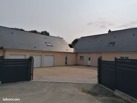 maison au calme  lumineuse avec piscine