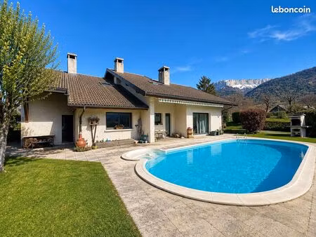 propriété 7 pièces 219 m²