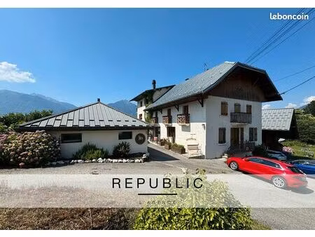 immeuble 12 pièces 382 m²