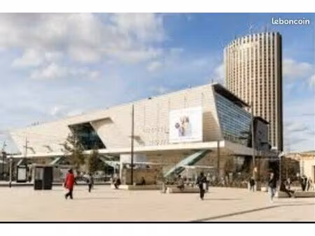 boutique 82 m² paris