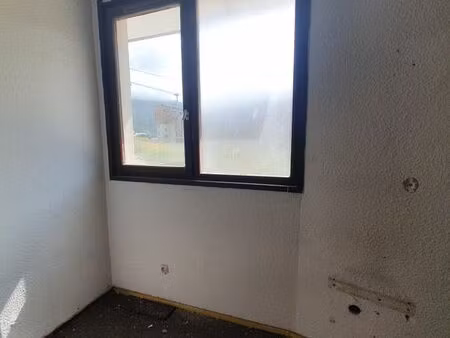 local commercial/appartement à vendre