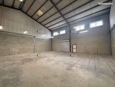 local bureaux 360 m²