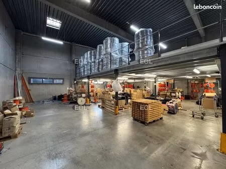 local bureaux 454 m²